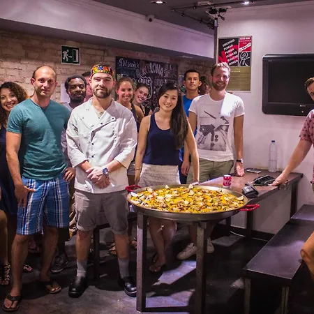 Black Swan Hostel Barcelona-3